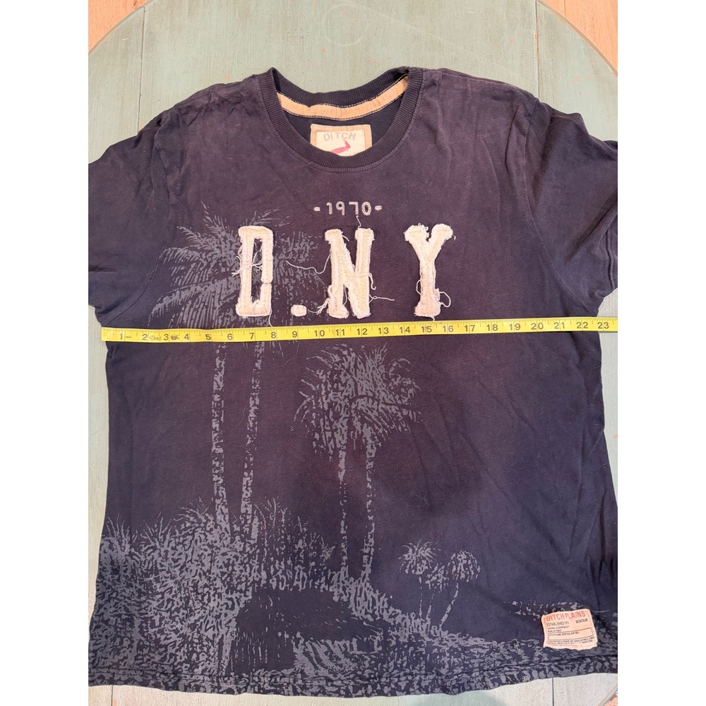 Ditch Plains Mens XL Navy Palm Tree Graphic T-Shirt DNY Distressed Applique 1970
